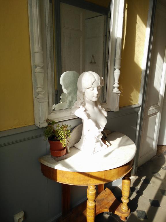 La Maison Des Palmiers Омс Екстериор снимка