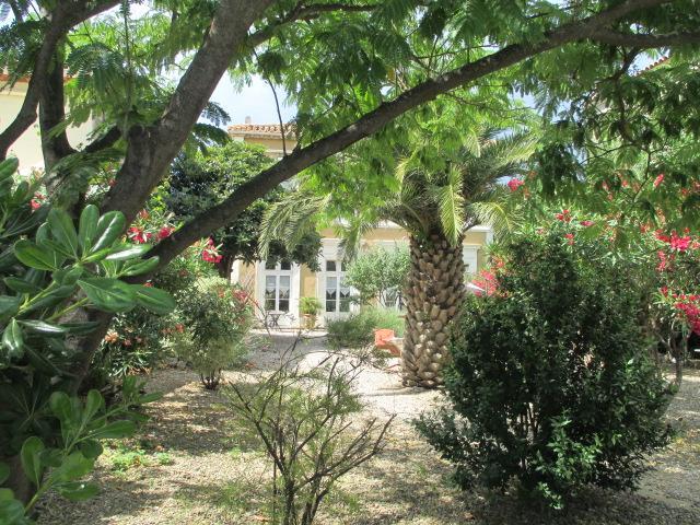 La Maison Des Palmiers Омс Екстериор снимка