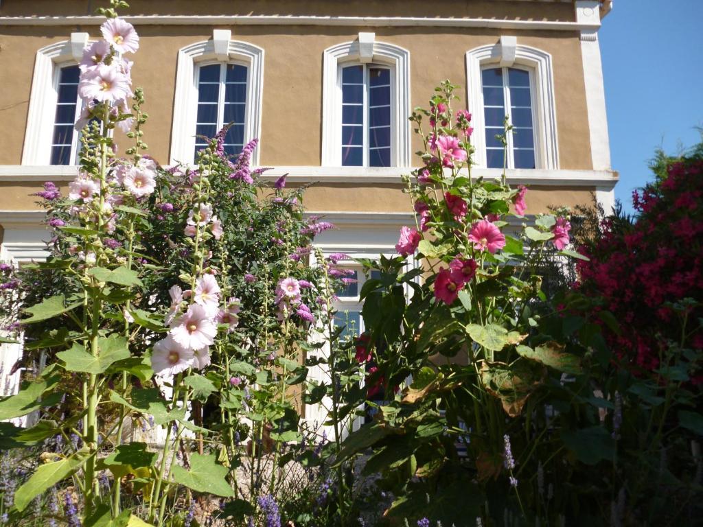 La Maison Des Palmiers Омс Екстериор снимка