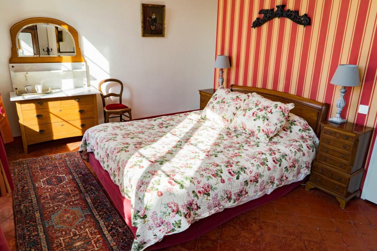 La Maison Des Palmiers Омс Екстериор снимка